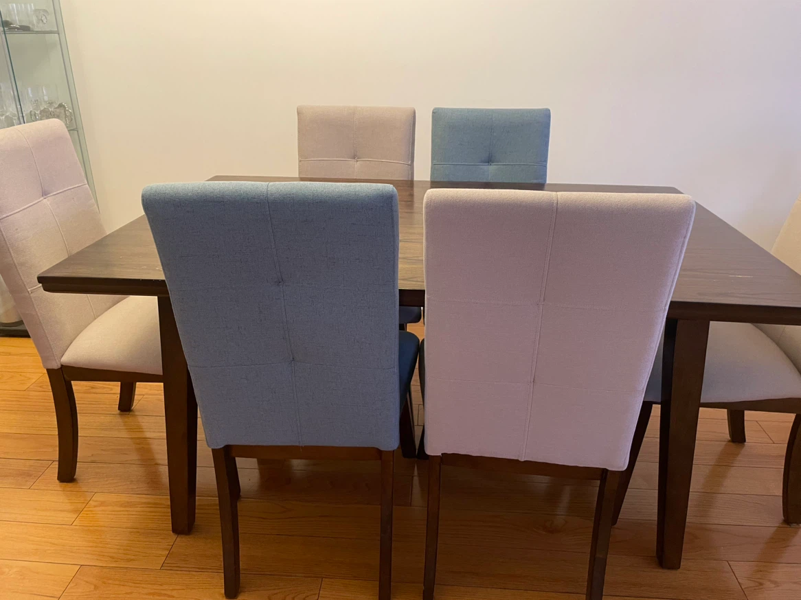 Dining Table with 6 chairs