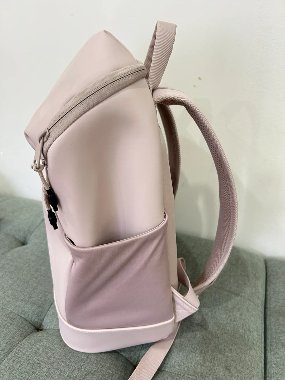 Gymshark small sleek Backpack - photo 4