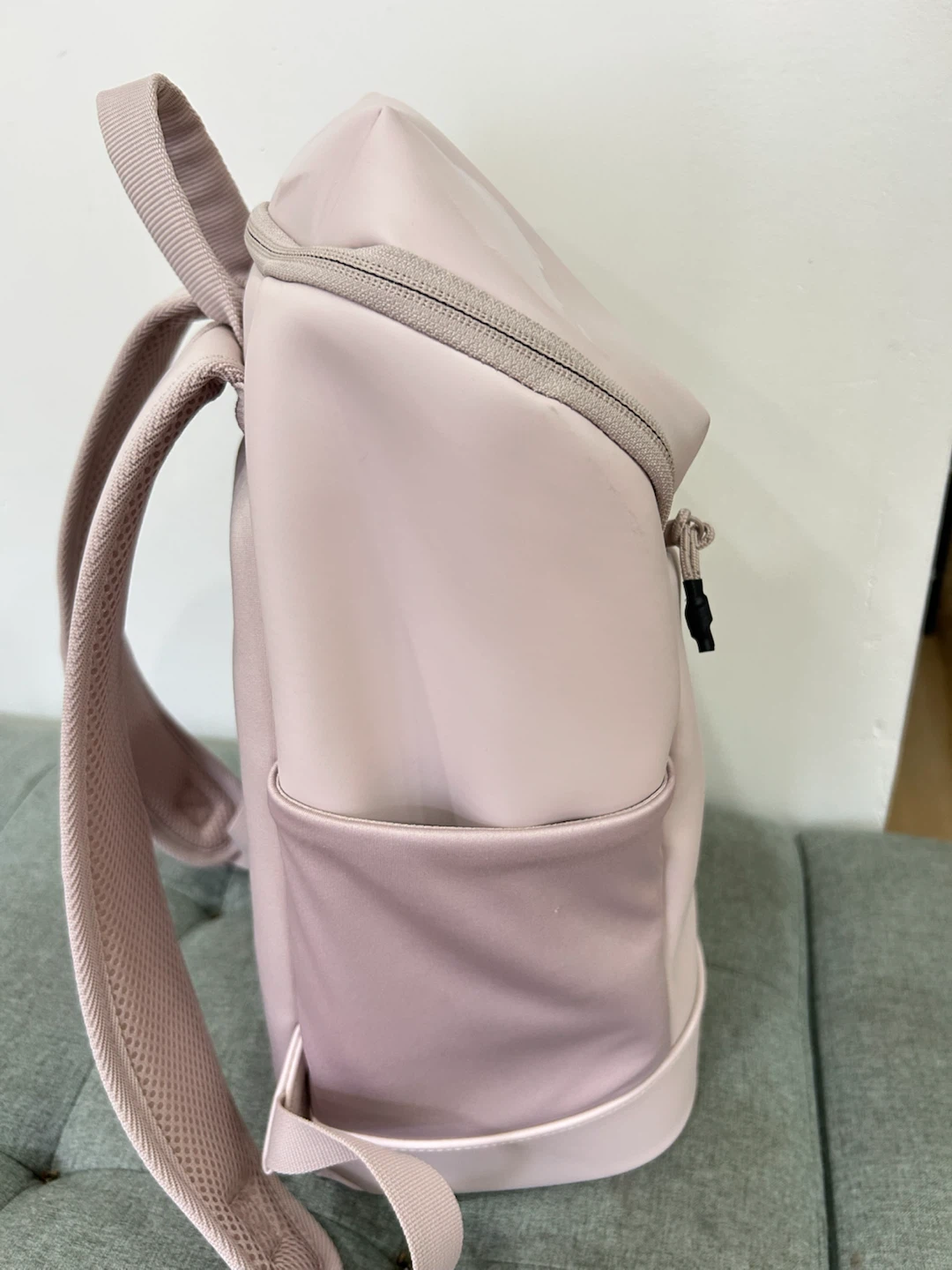 Gymshark small sleek Backpack - photo 5