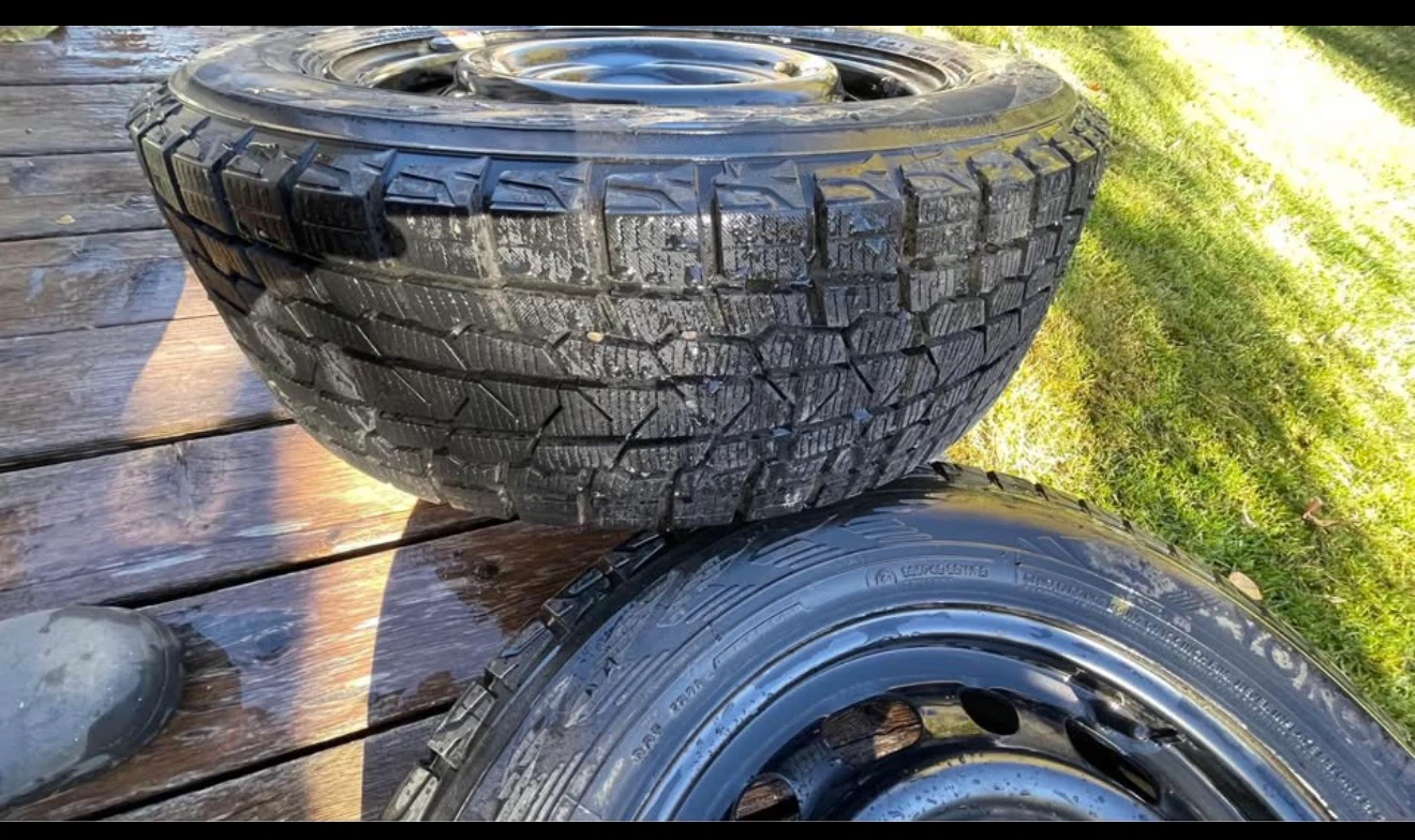 Set of 4 Yokohama iceGUARD iG53 Tires - photo 2