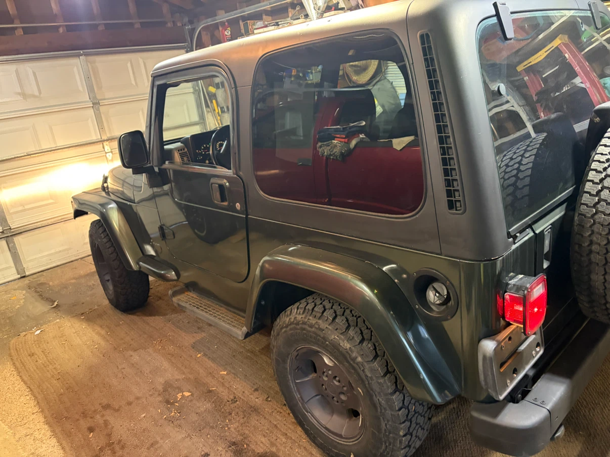 Jeep Wrangler Green SUV - photo 4
