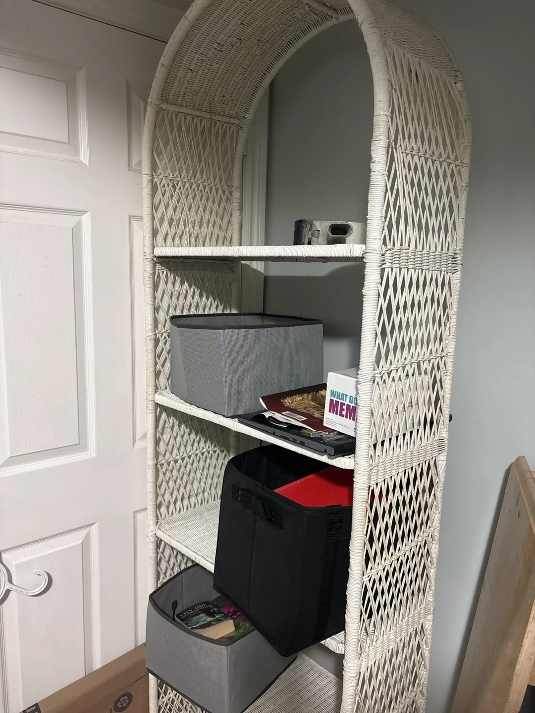 Tall White Wicker 5-Tier Shelf / Bookcase - photo 2