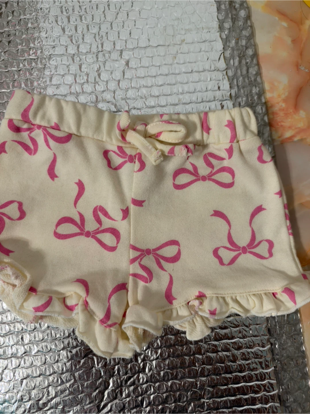 Cream and Pink Bow Pattern Shorts