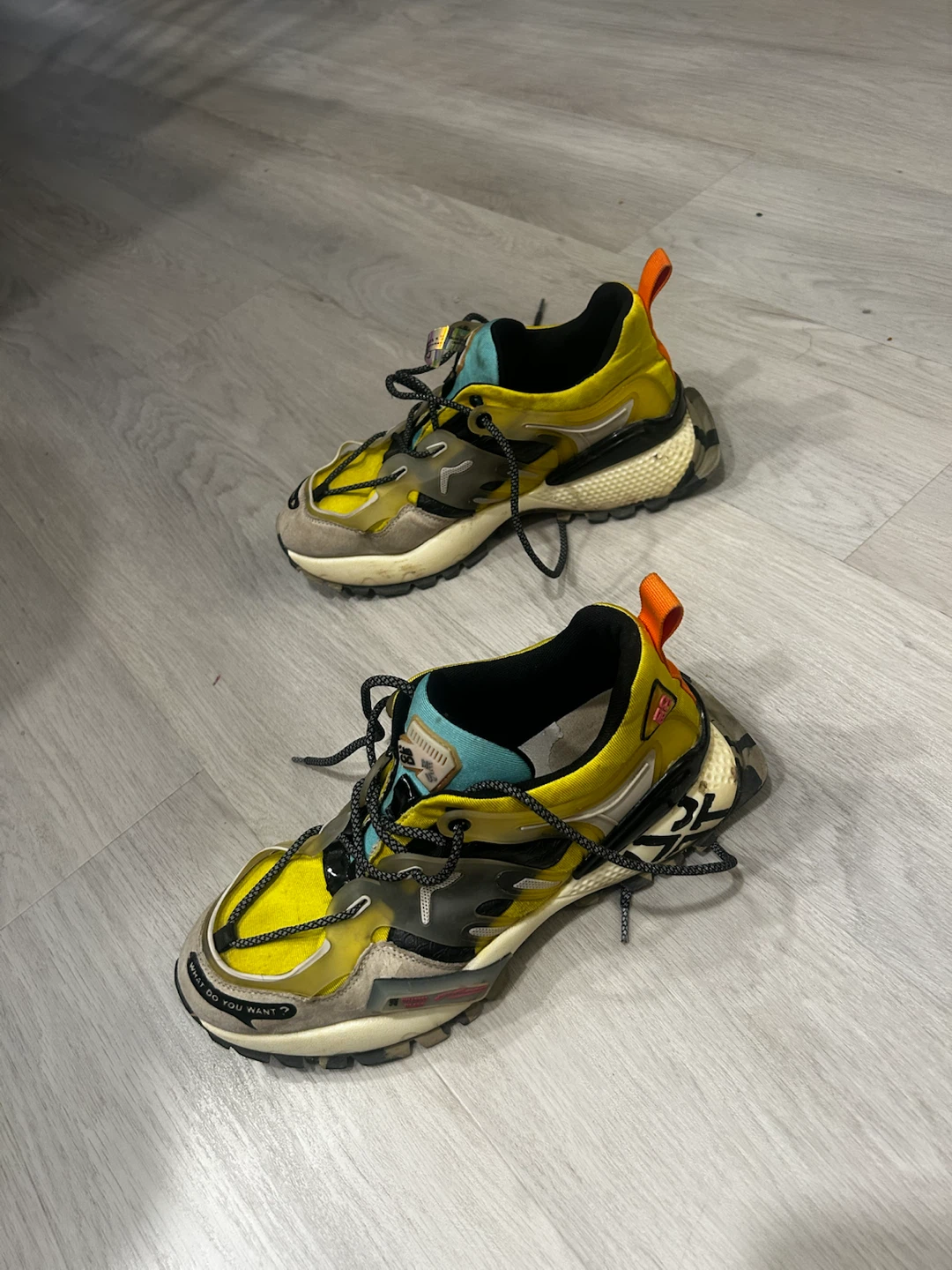 Li-Ning Essence Sneakers Yellow and Teal