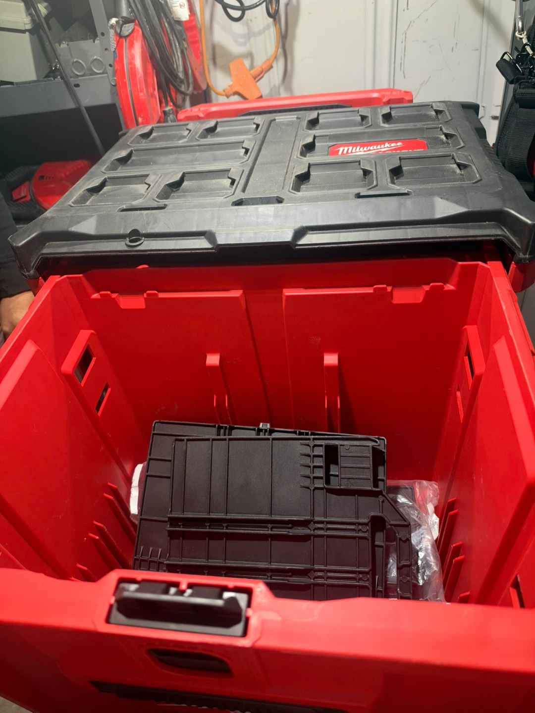 Milwaukee Packout 19-inch Rolling Drawer Tool Box - photo 5