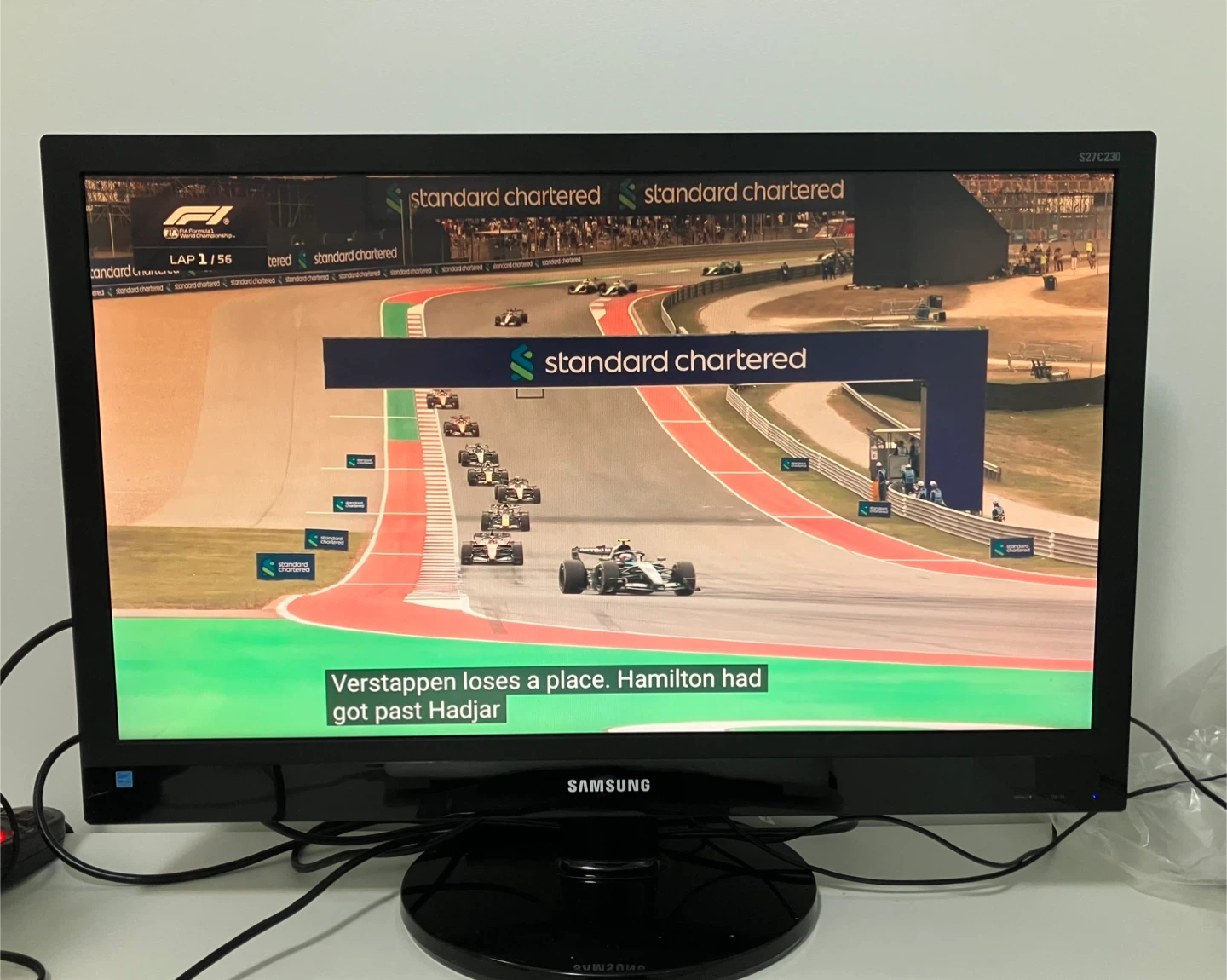 Samsung 27” Full HD Monitor – Cables Included