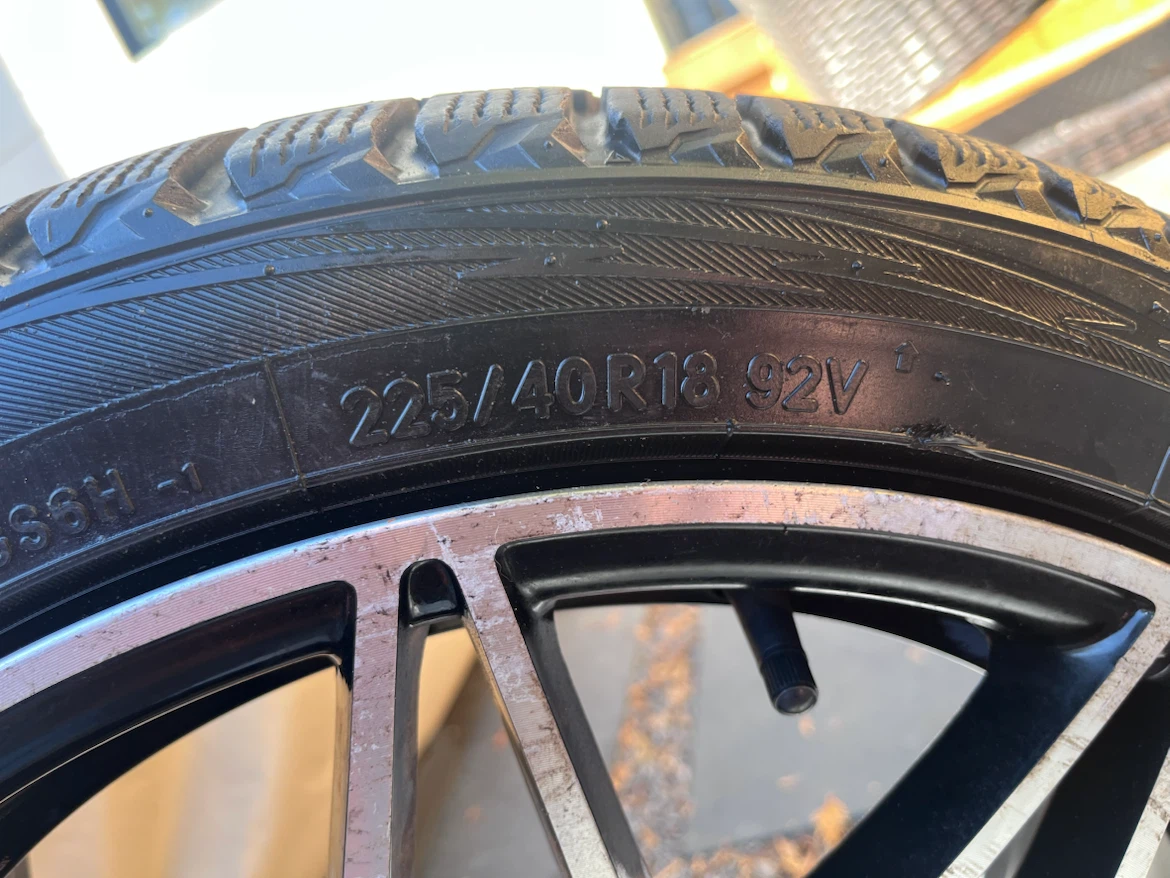 Toyo 225/40R18 Winter Tire - photo 3