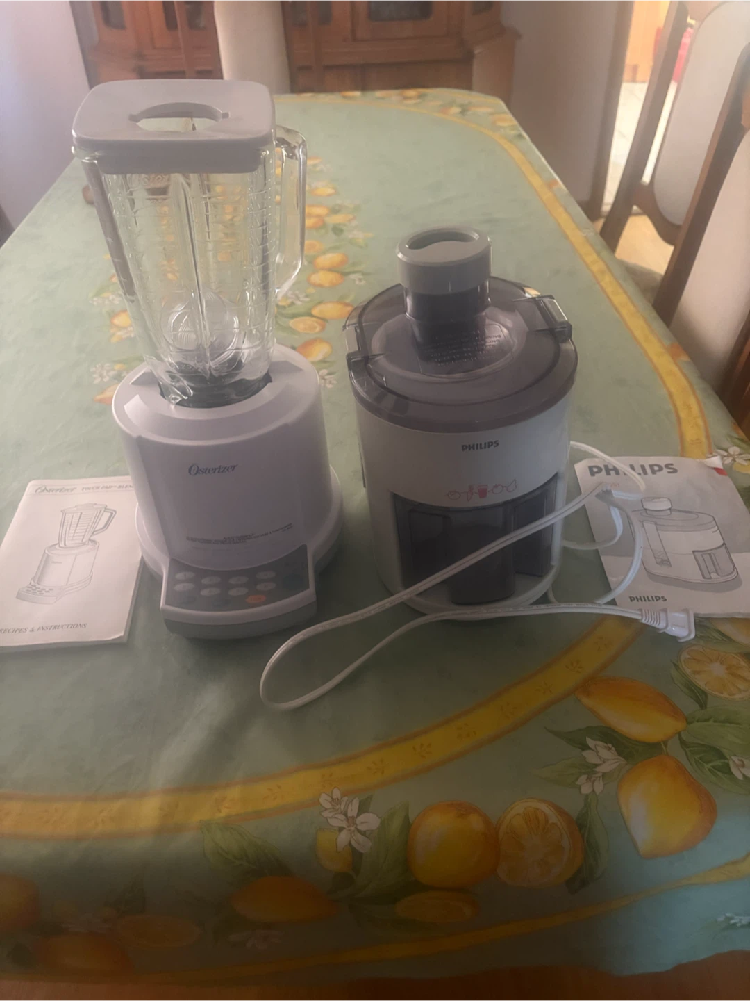 Oster Blender & Philip’s Juice Extractor (both together for $5)