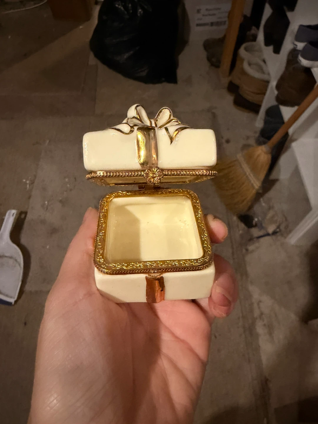 Ceramic gift box - photo 2