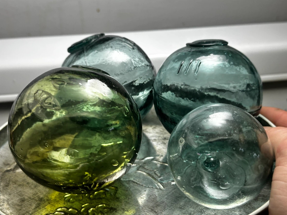 4 VTG Japanese Glass Fishing Floats Signed Kanji Water Float