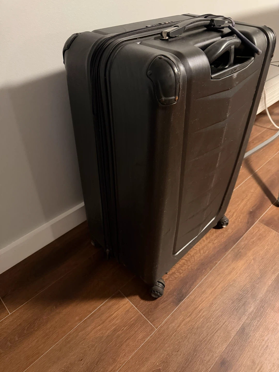 Traveler's Choice Black Hardside Suitcase - photo 3