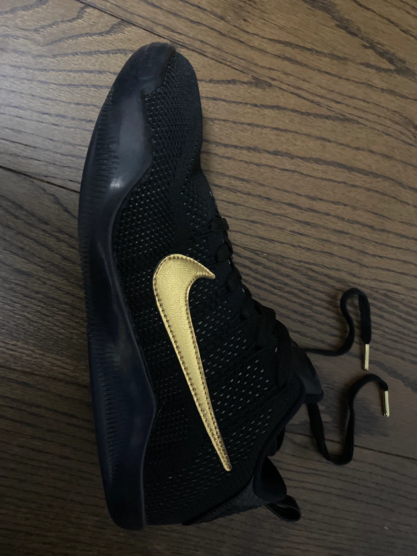 Kobe 11 ( Fade To Black ) Basketball shoes