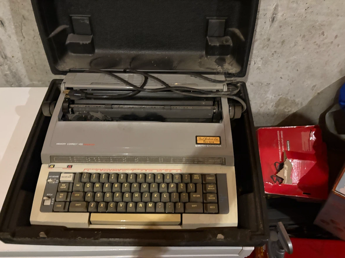 Smith-Corona Memory Correct 400 Typewriter