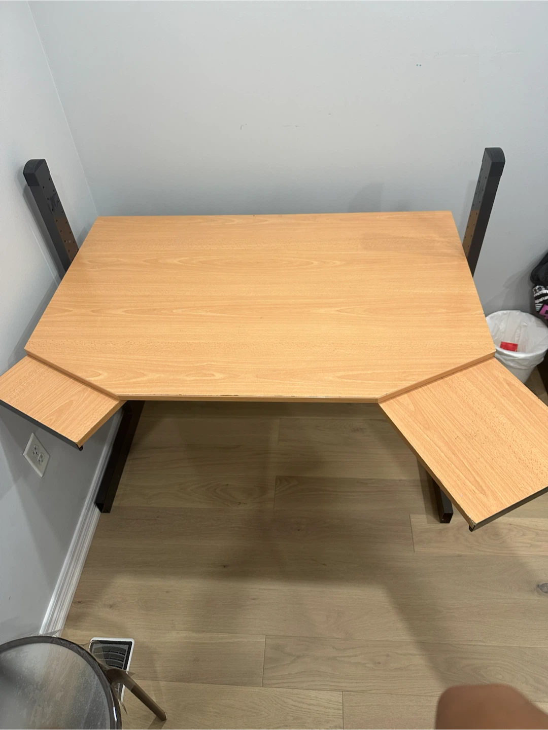 Office desk - photo 3