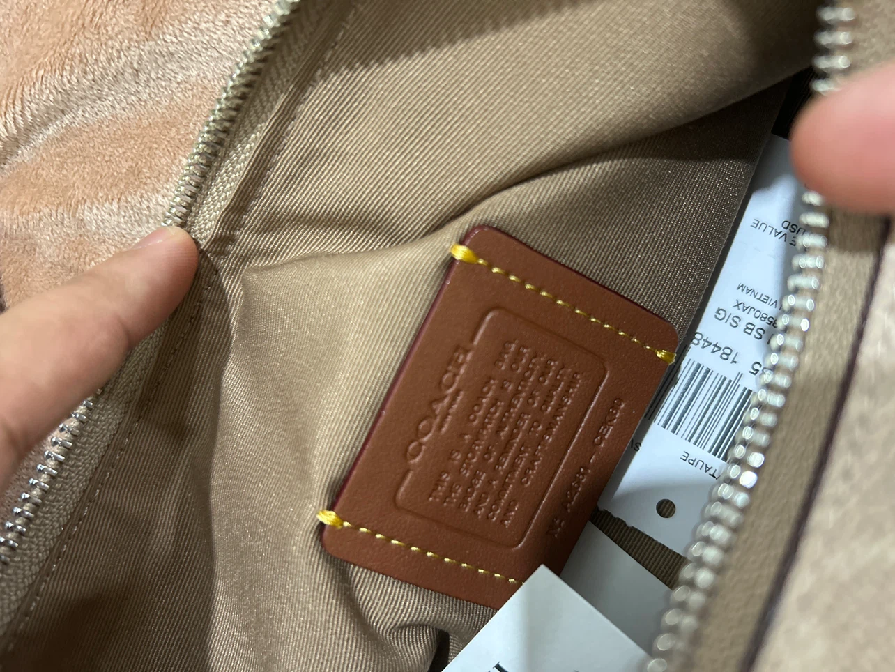 Coach Signature Canvas Shoulder Bag - photo 2