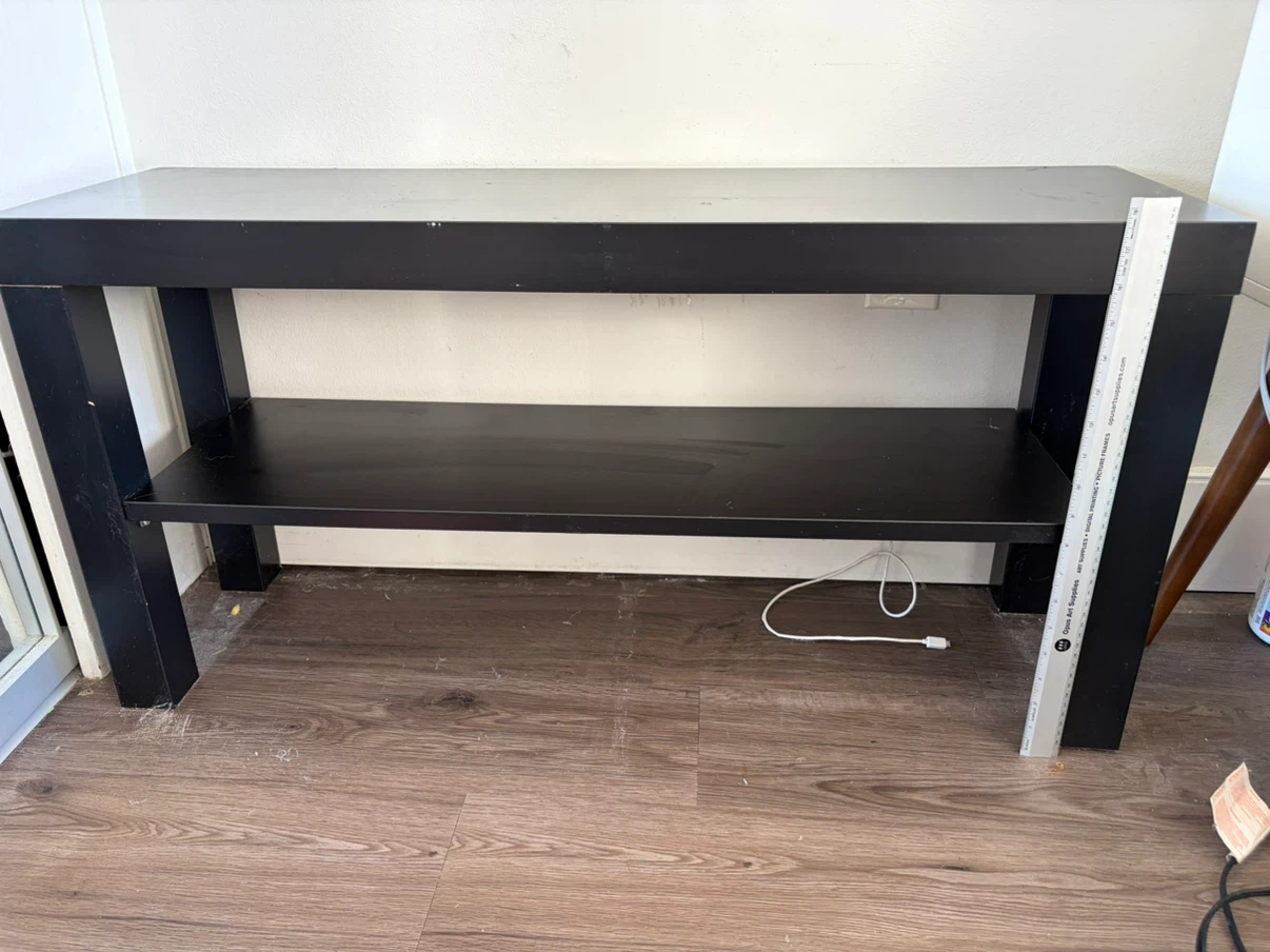 Black wooden bench (also available in white)
