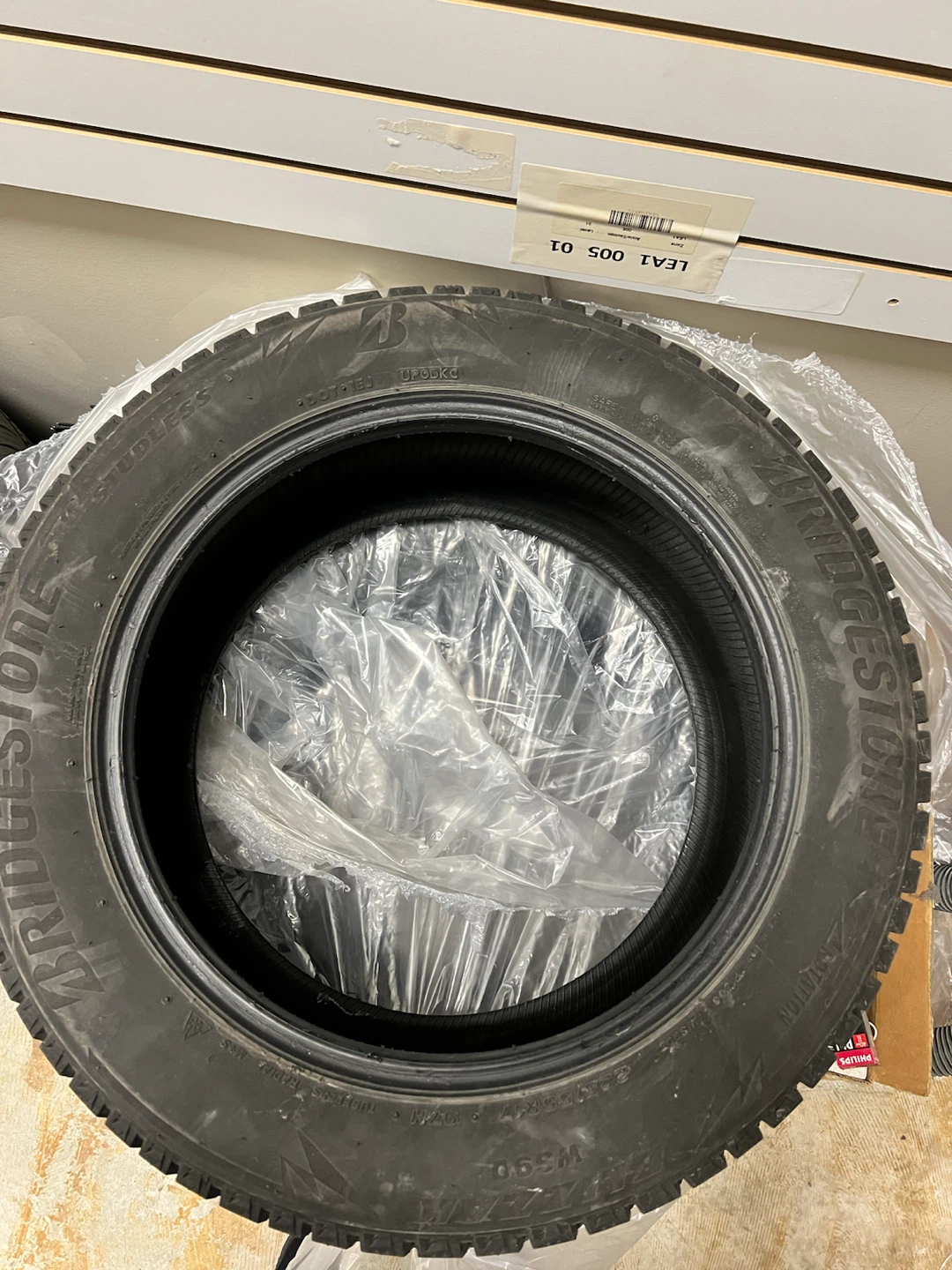 Set of 4 Bridgestone Blizzak WS90 Winter Tires 225/55 R17 - photo 3