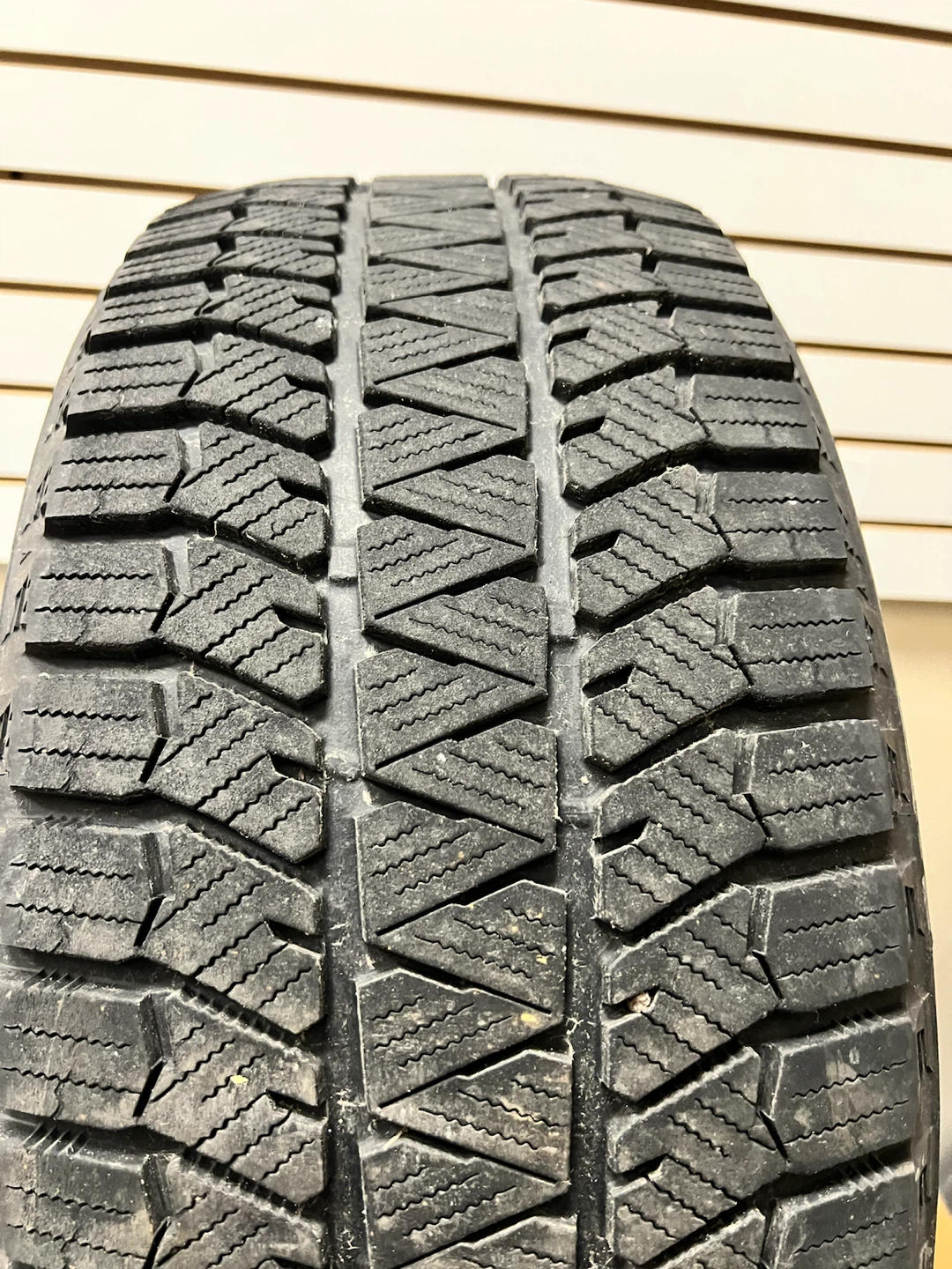 Set of 4 Bridgestone Blizzak WS90 Winter Tires 225/55 R17 - photo 4