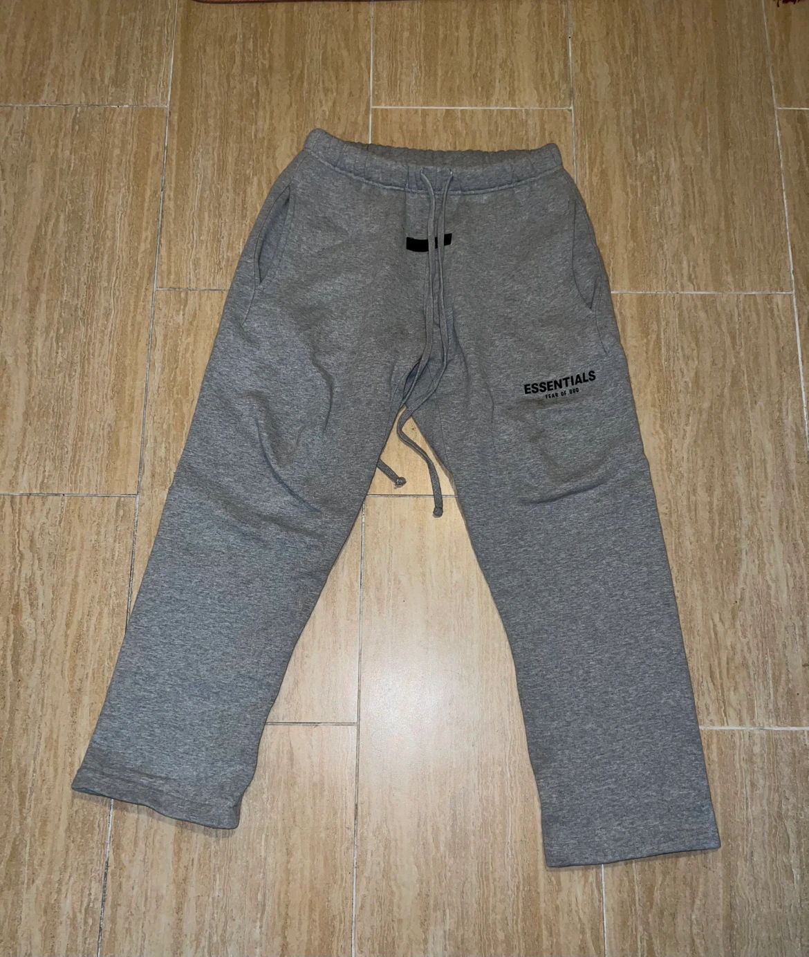 Essential sweatpants