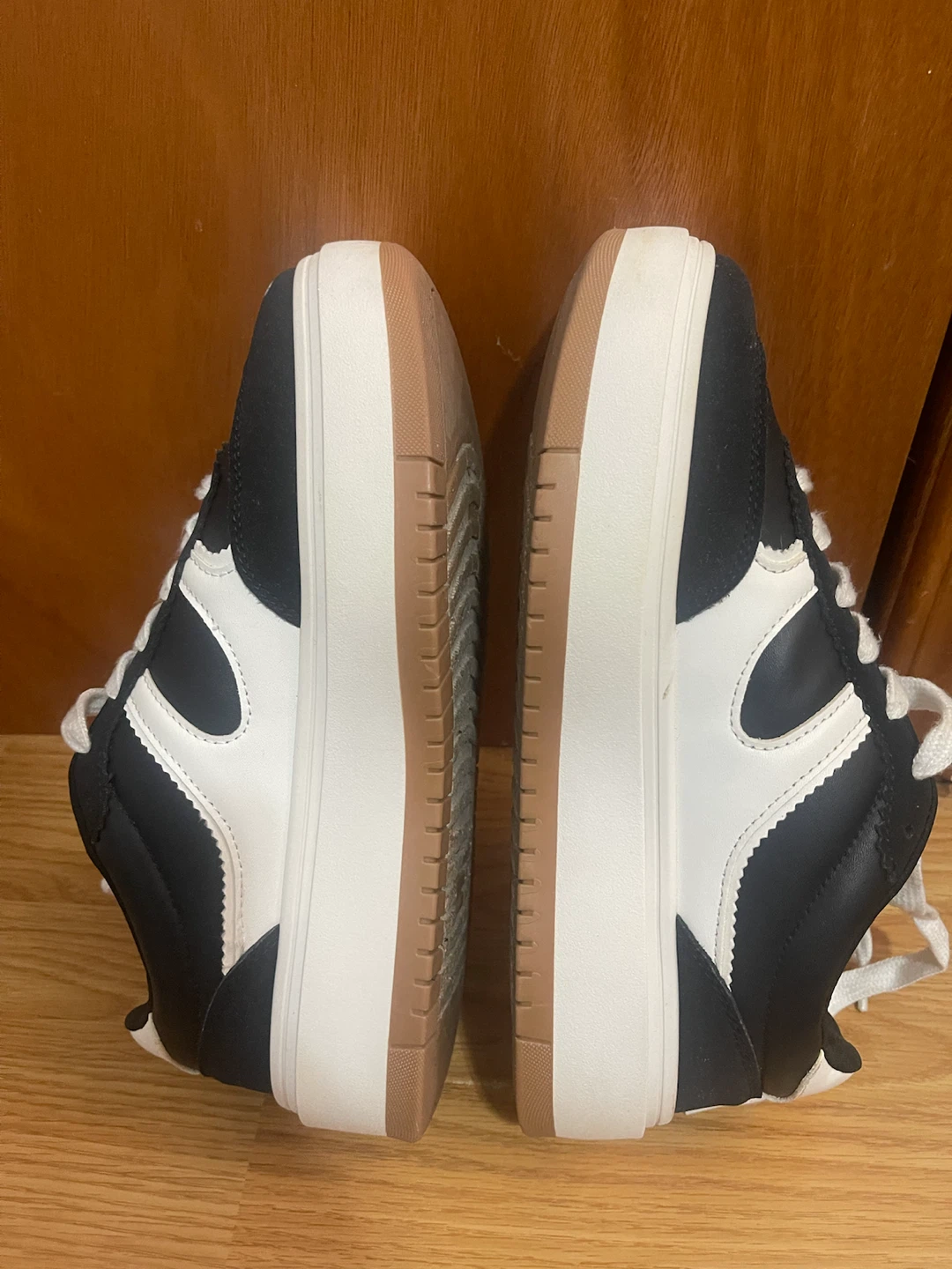 Steve Madden Girl Black and White Sneakers - photo 2