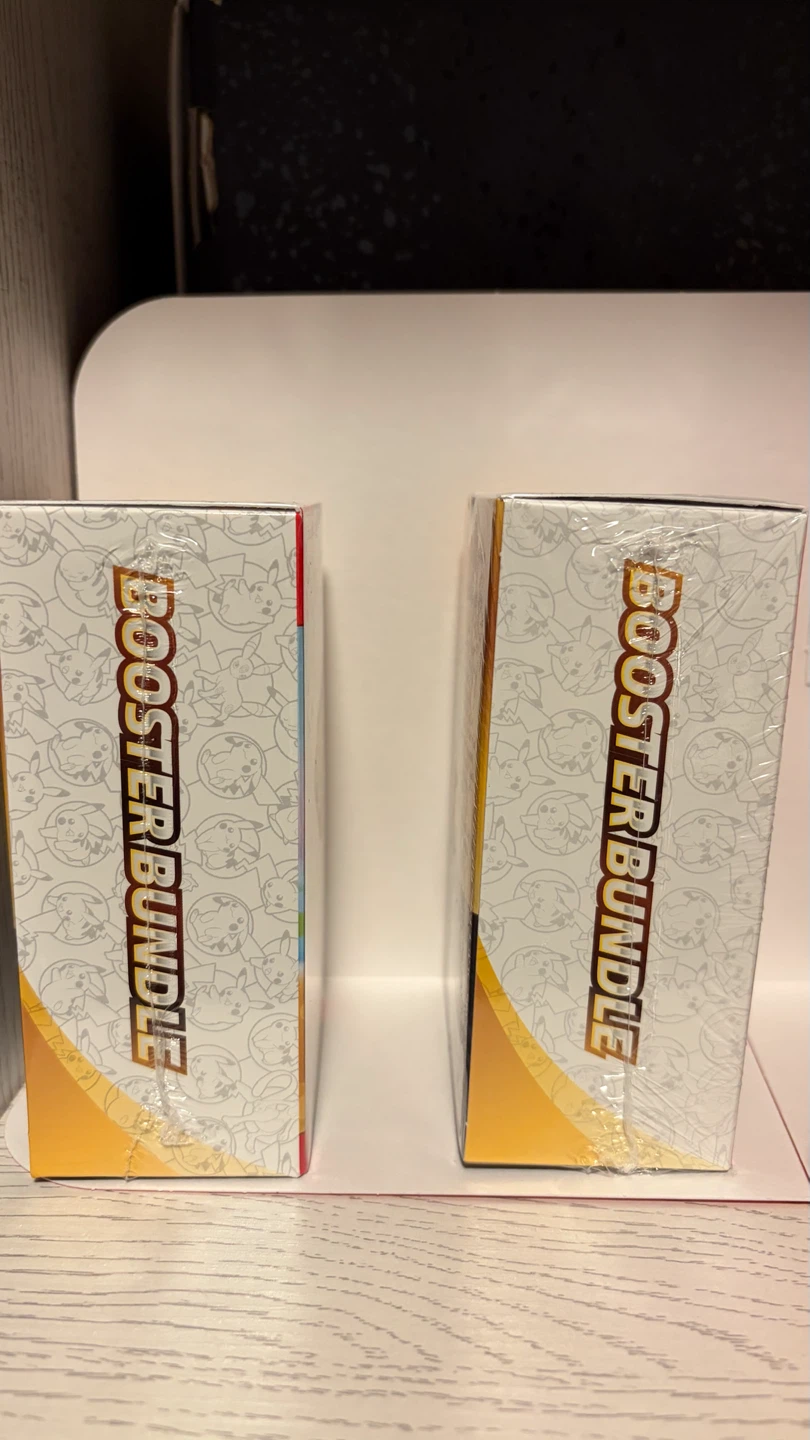 30th Anniversary Booster Bundle Factory Sealed - photo 2