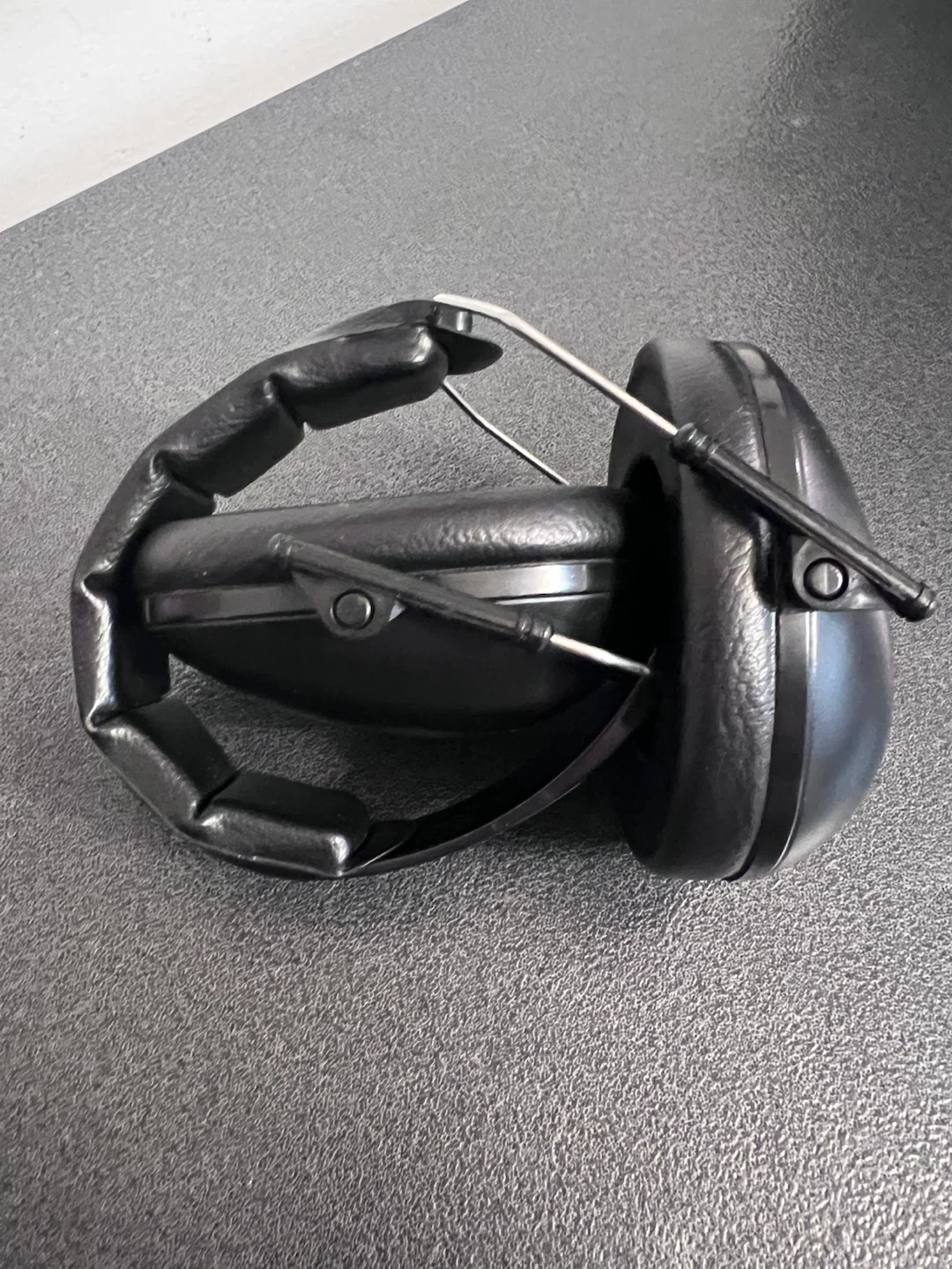 🎧 Banz Kids Hearing Protection Earmuffs – Black - photo 3
