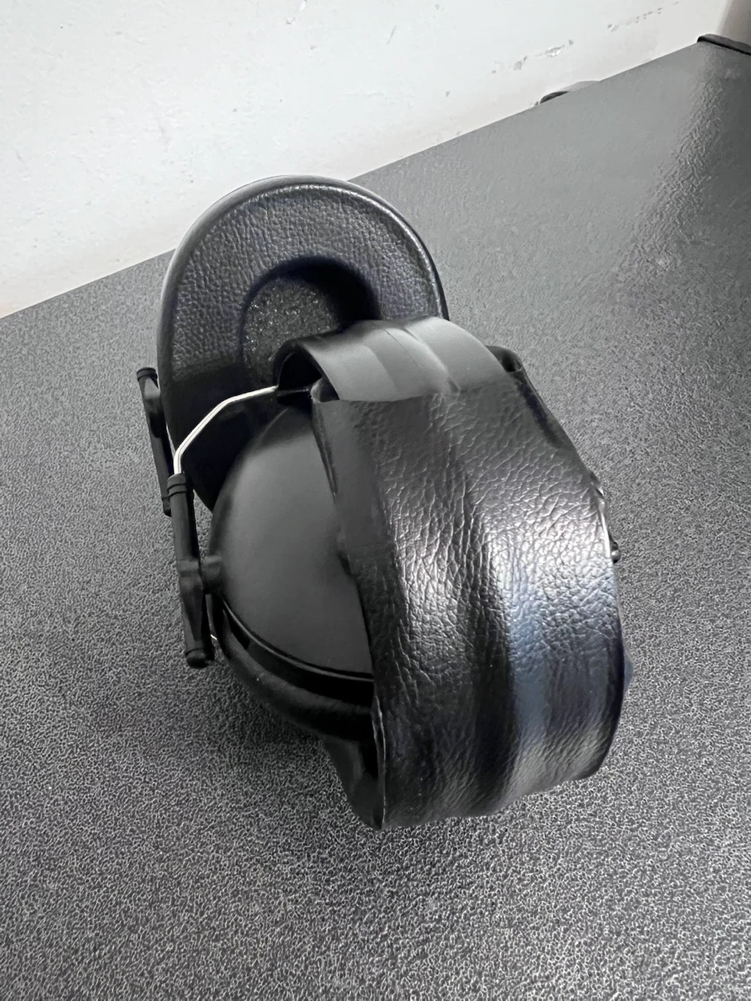 🎧 Banz Kids Hearing Protection Earmuffs – Black - photo 4