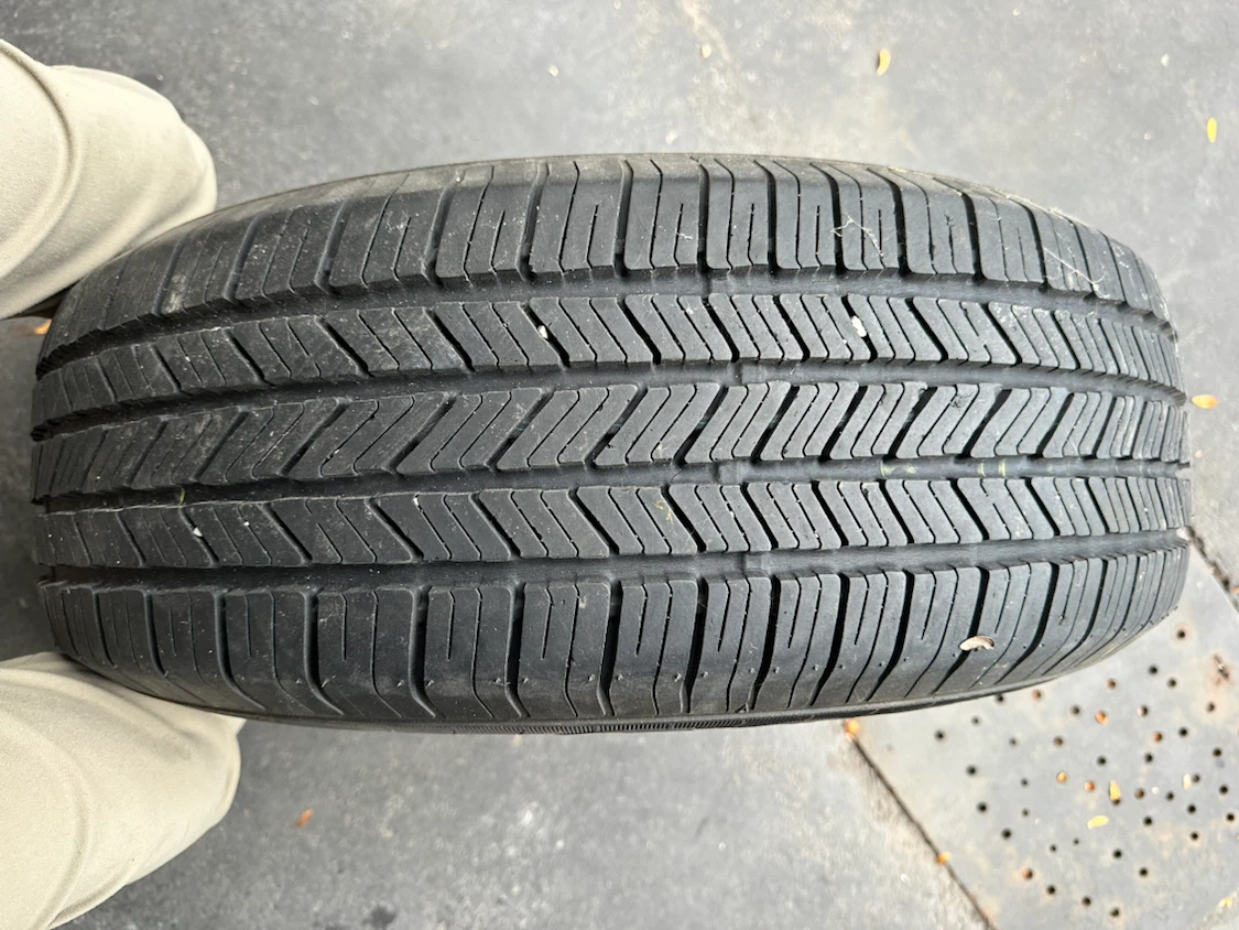 Goodyear Assurance P235/65R18 Tire - photo 2