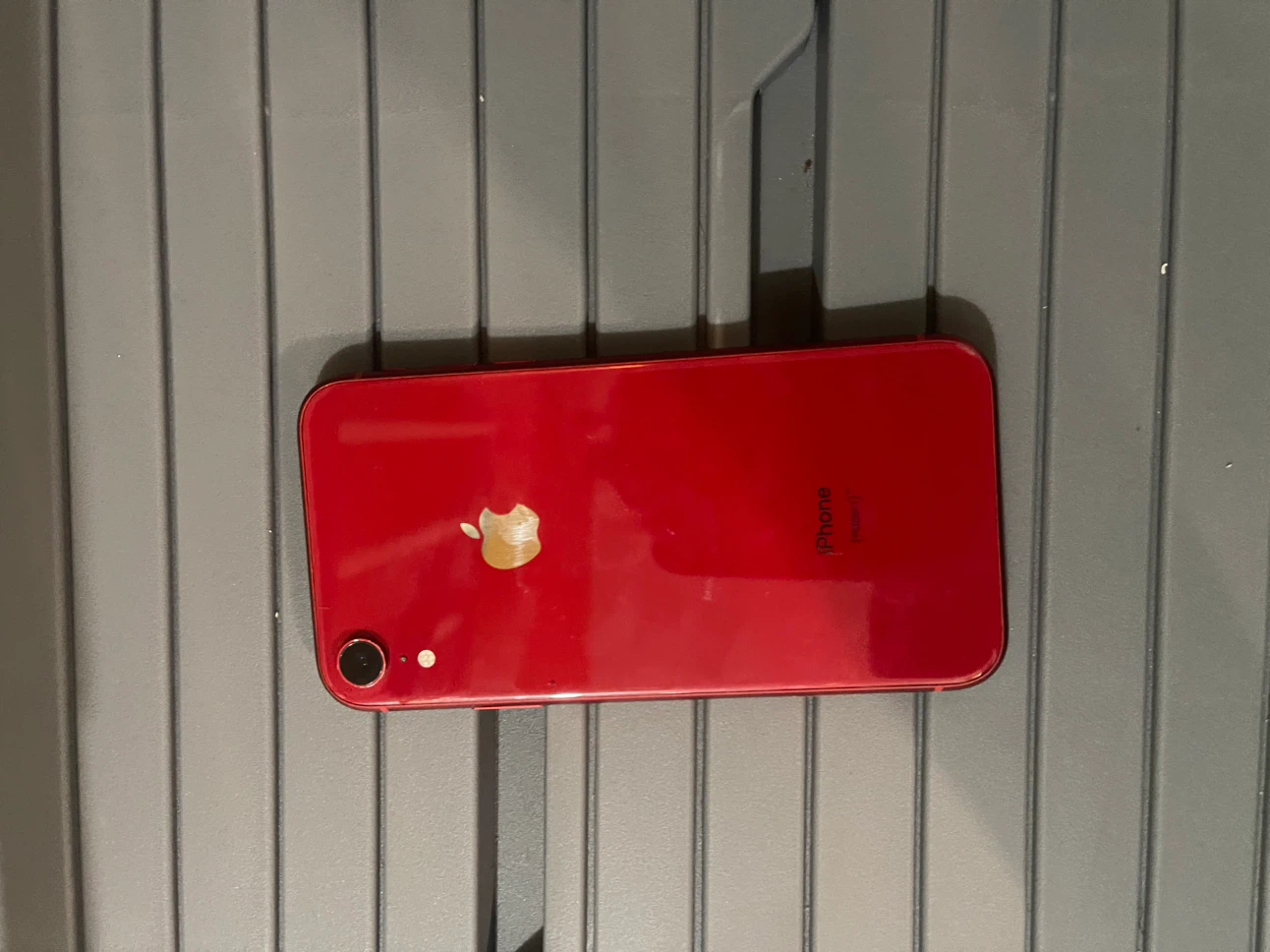 iPhone XR (PRODUCT)RED 128gb - photo 2