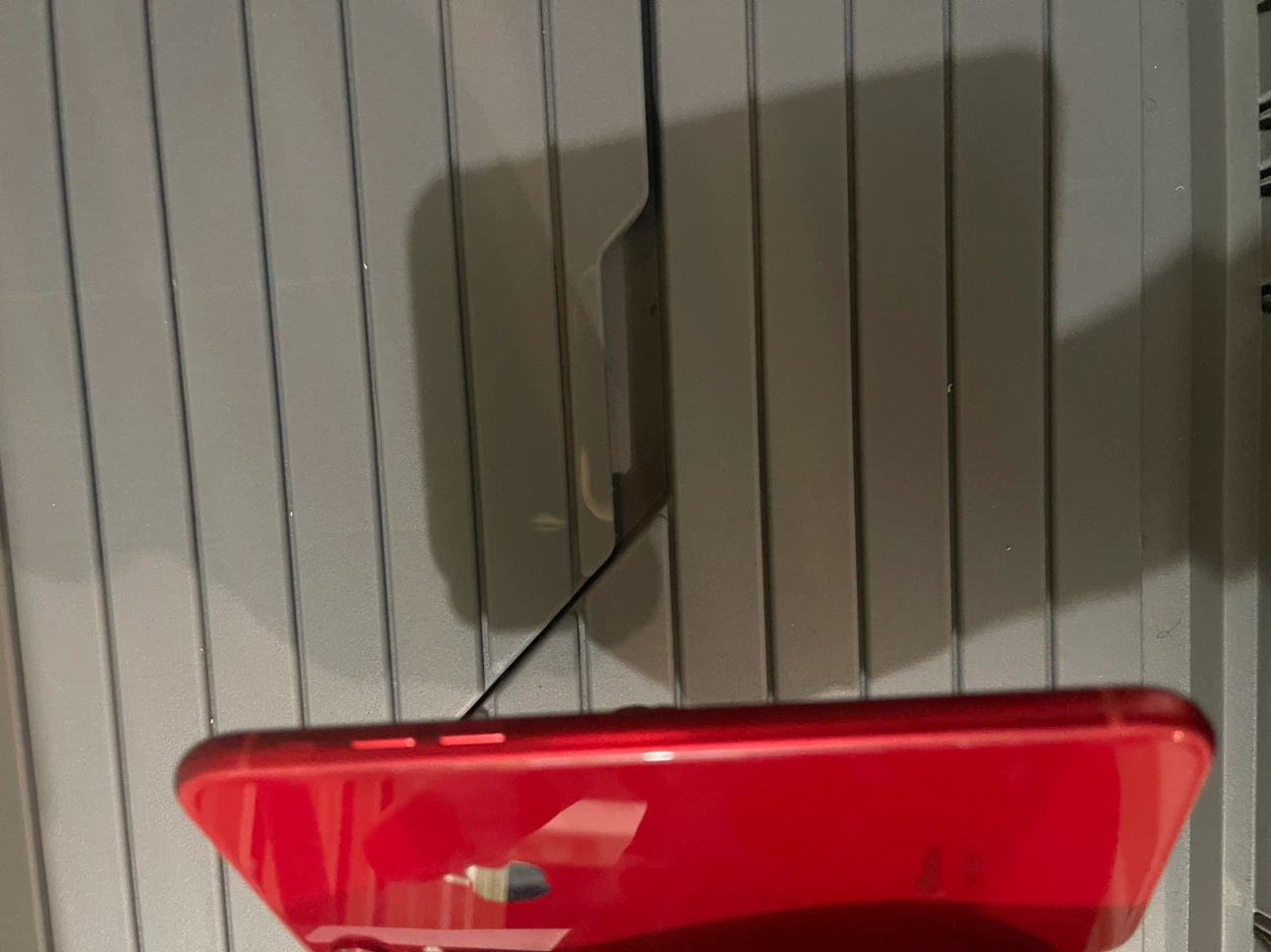 iPhone XR (PRODUCT)RED 128gb - photo 3