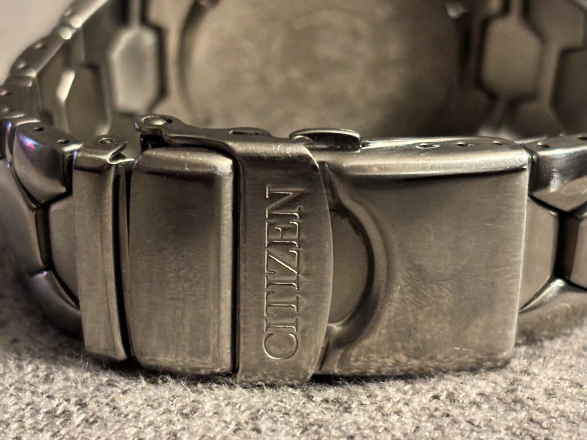 Citizen Eco-Drive WR 100 Stainless Steel Watch - photo 4