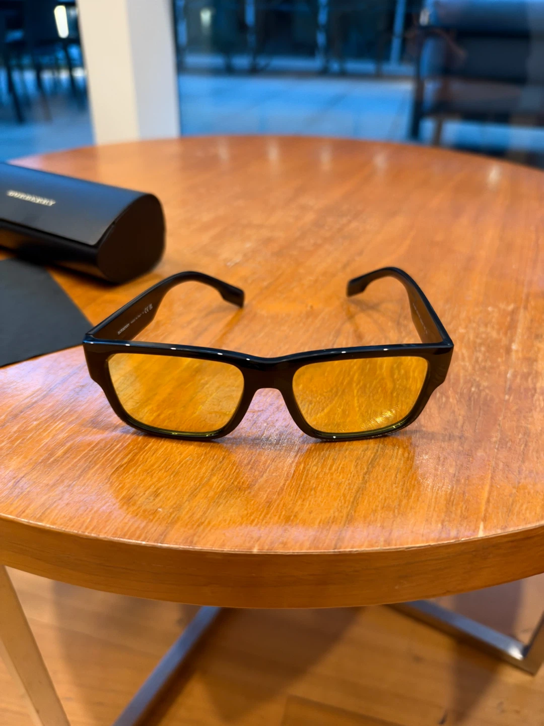 Burberry Sunglasses Black with Yellow Lenses - photo 2
