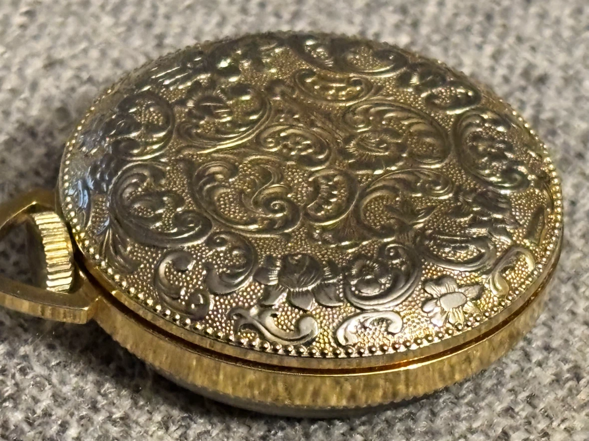 Vintage Lucerne Gold-Tone Pocket Watch - photo 4