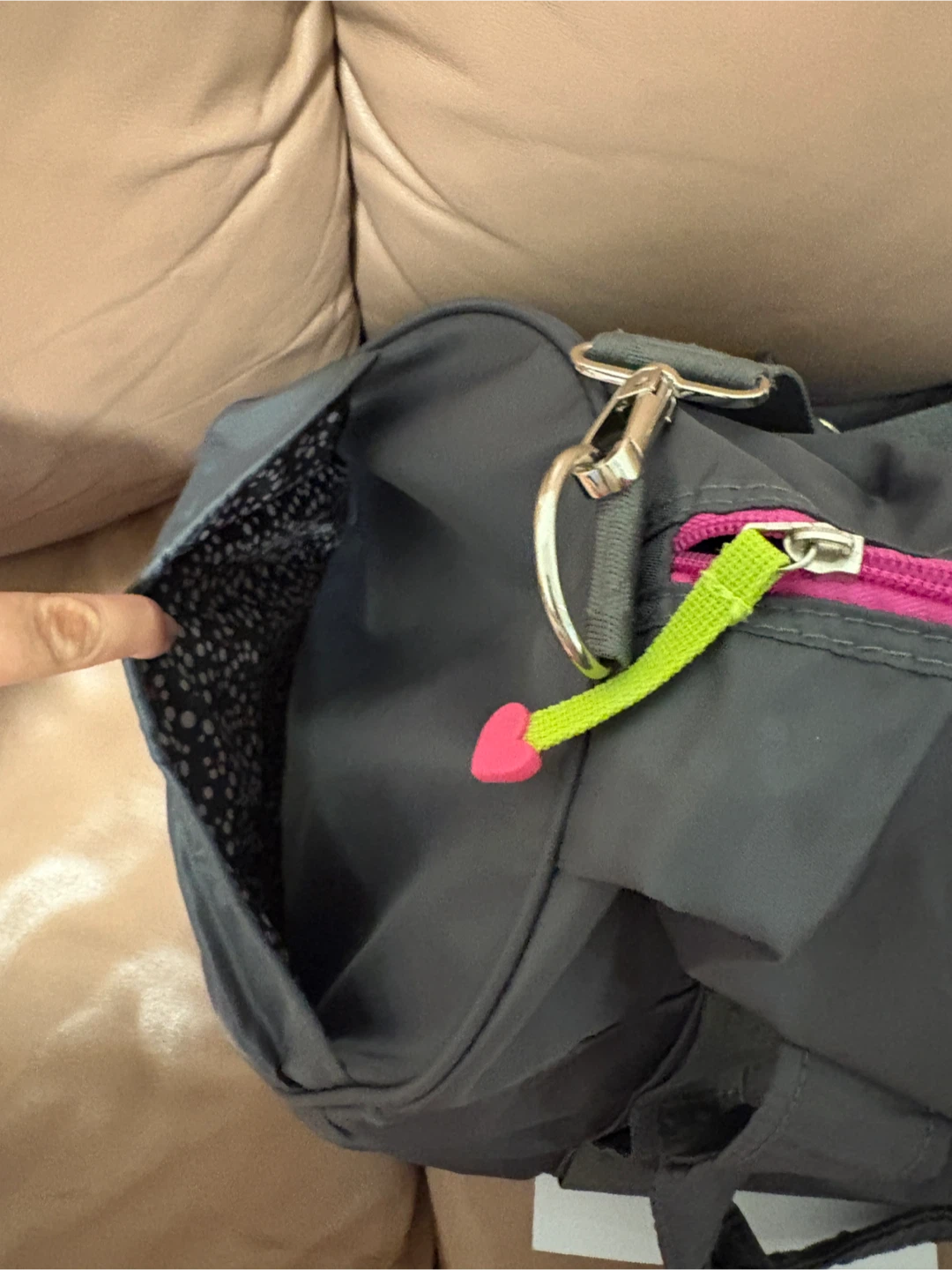 Elle Gray Duffle Bag NWT For Gym, Travel, Weekender - photo 5
