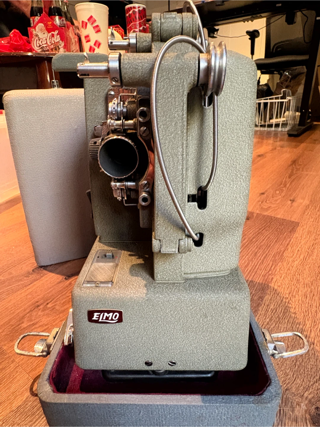 Vintage Elmo F-80 8mm Film Projector w/ Hard Case - photo 3