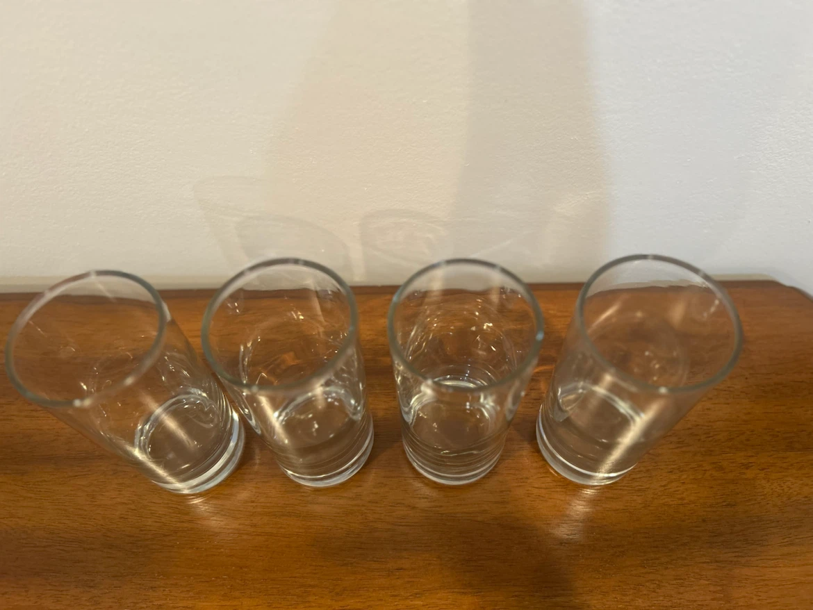 Set of 4 Clear Drinking Glasses - photo 2