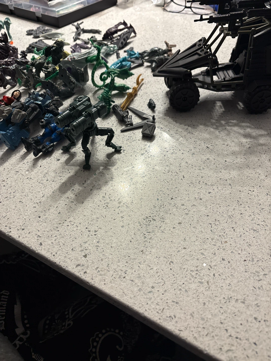 Assorted Action Figures and Vehicle Set - photo 3