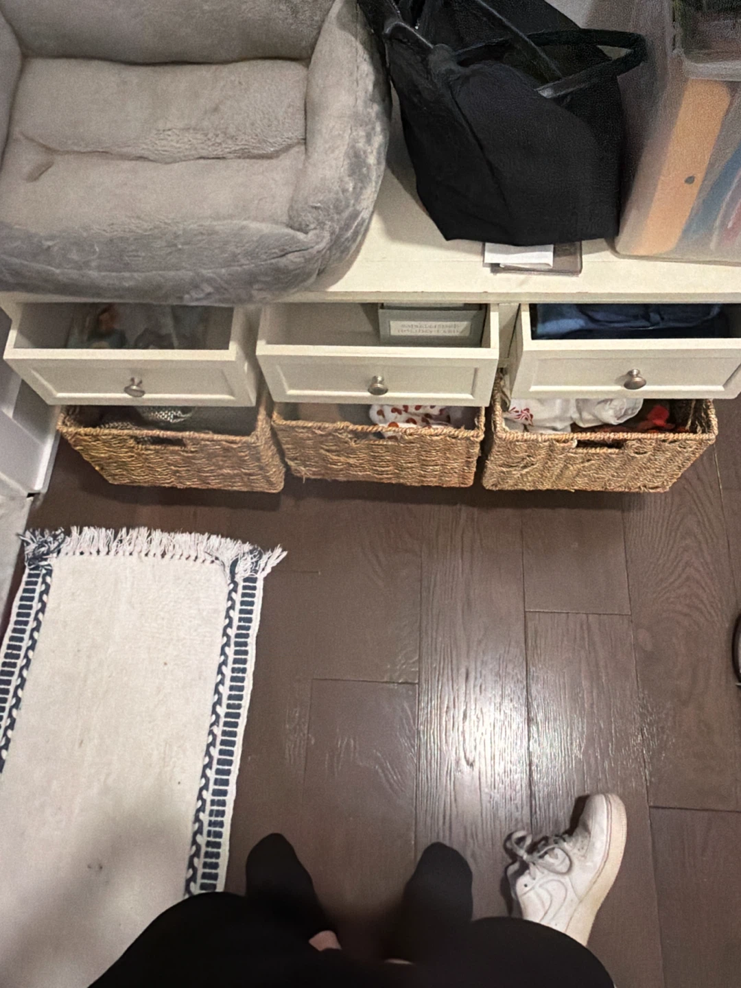 A 6 drawer entrance organizer - photo 2