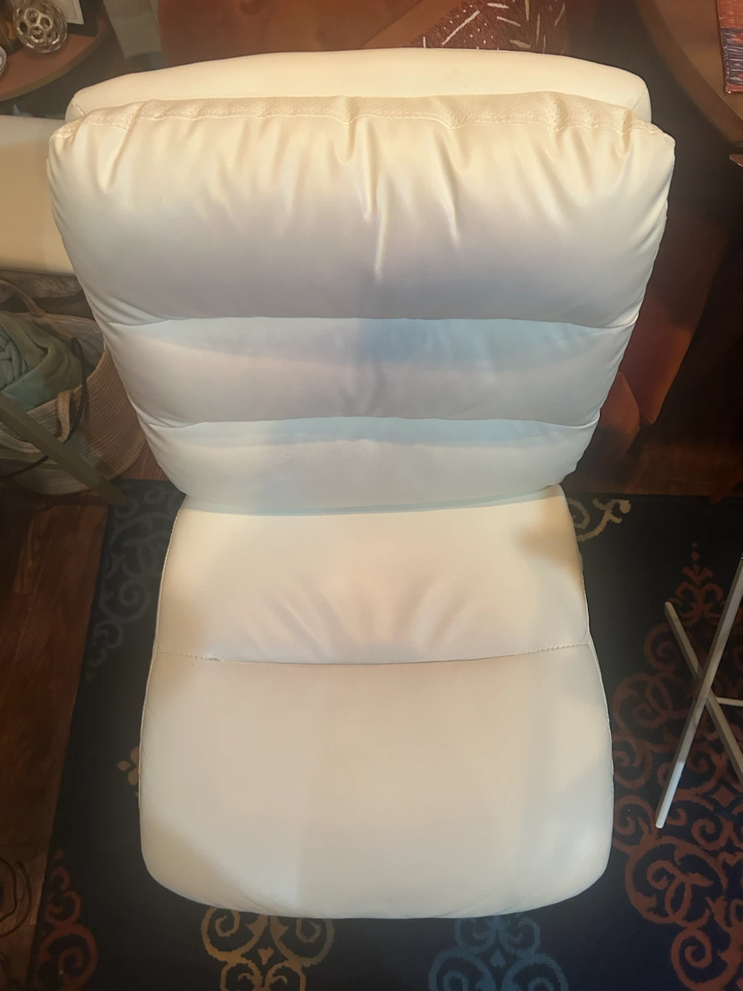 White Faux Leather Swivel Chair - photo 4