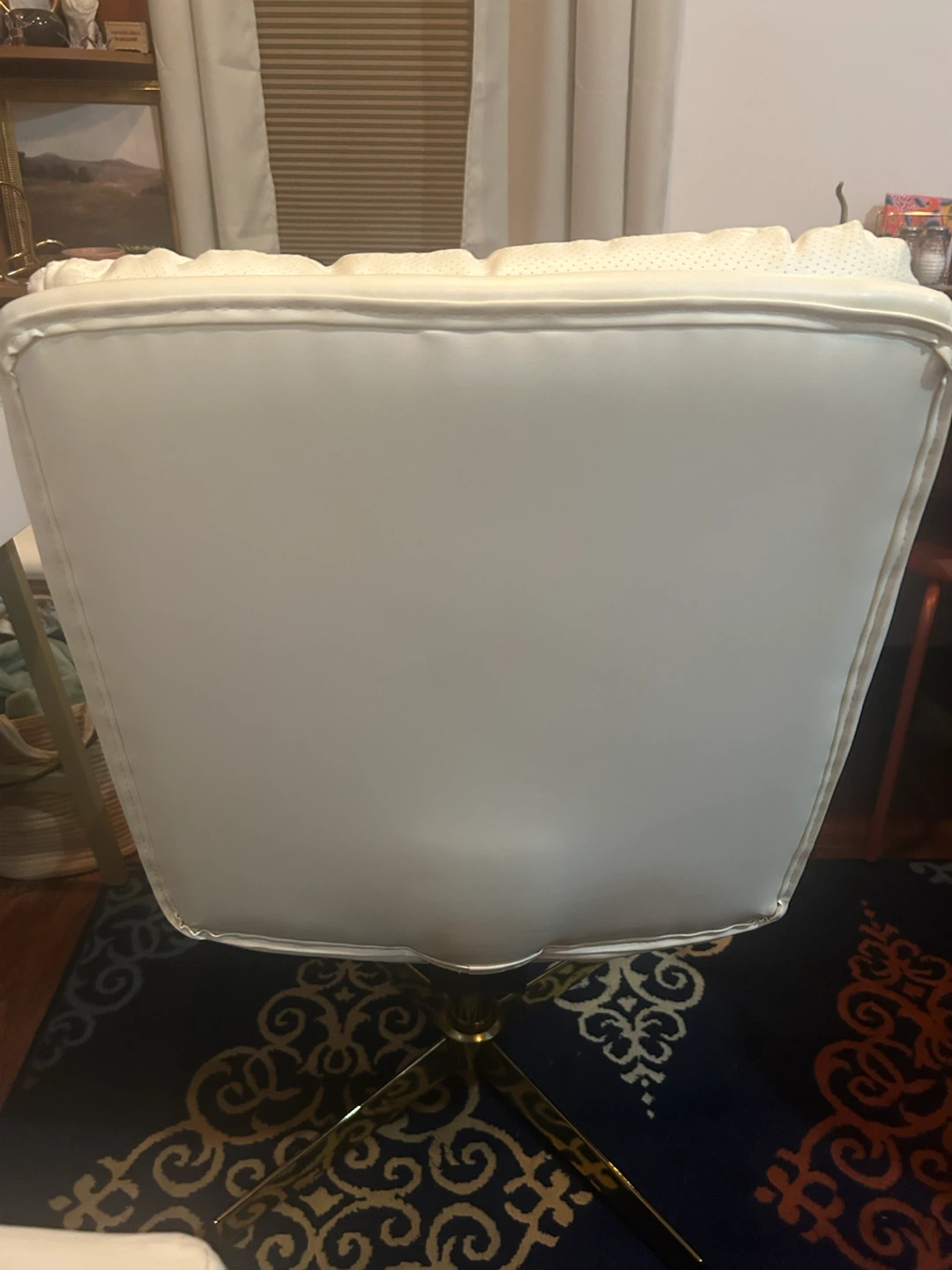 White Faux Leather Swivel Chair - photo 5