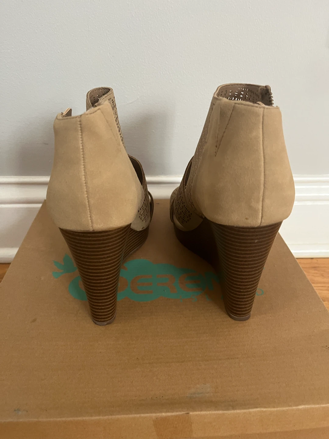 Parker & Sky Beige Wedge Sandals - photo 2