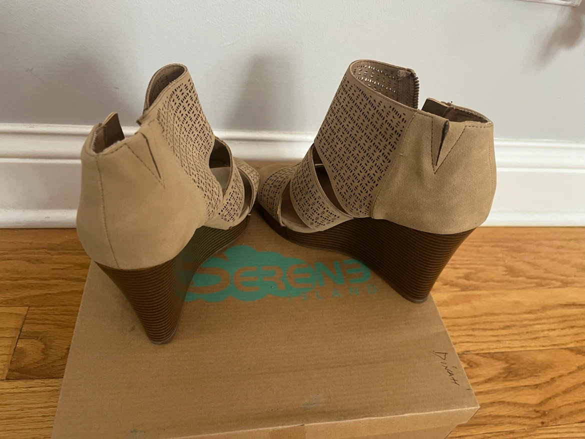 Parker & Sky Beige Wedge Sandals - photo 3