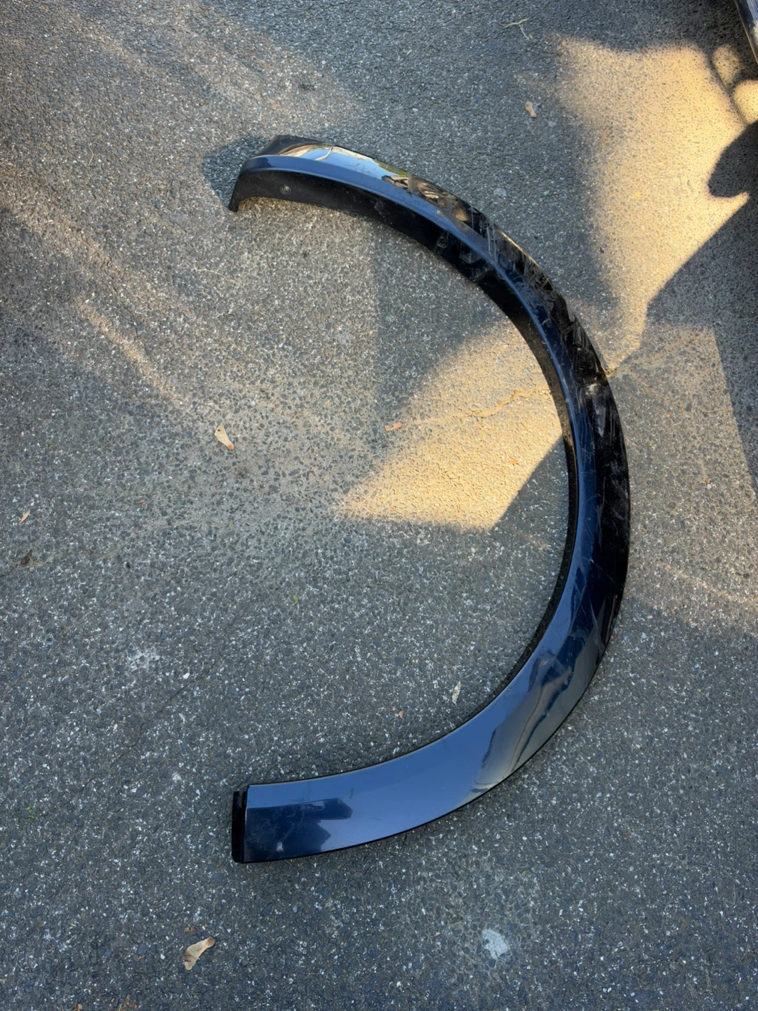 2017 infinity q80 passenger side Wheel Arch Molding - photo 3