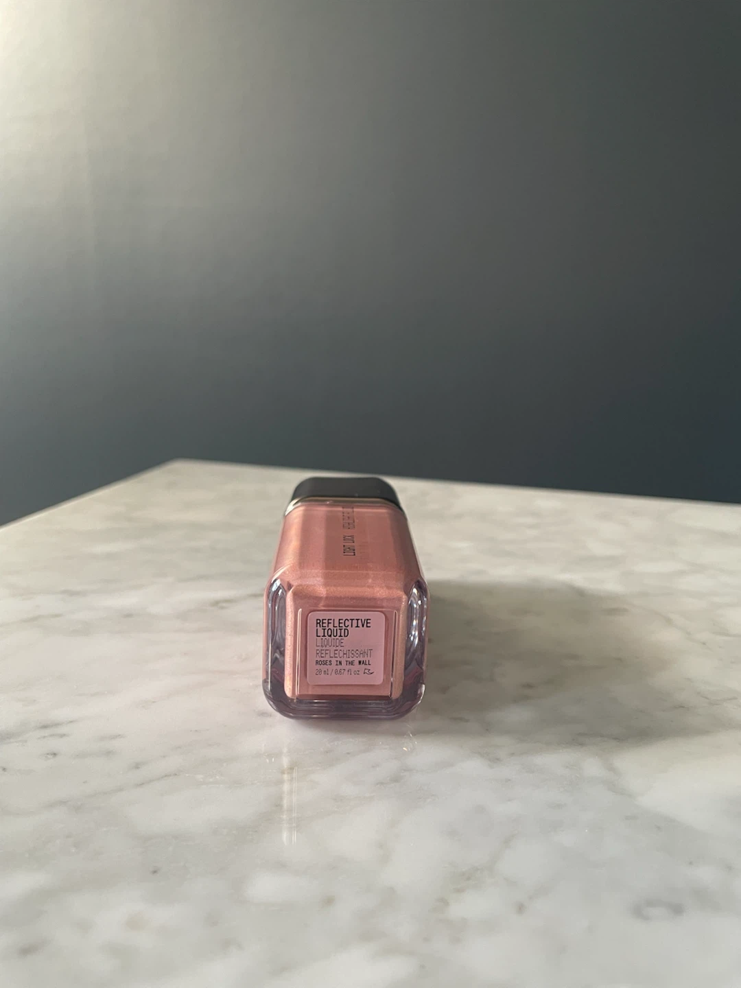 About Face Light Lock Highlight Fluid (Roses In The Wall) - photo 3