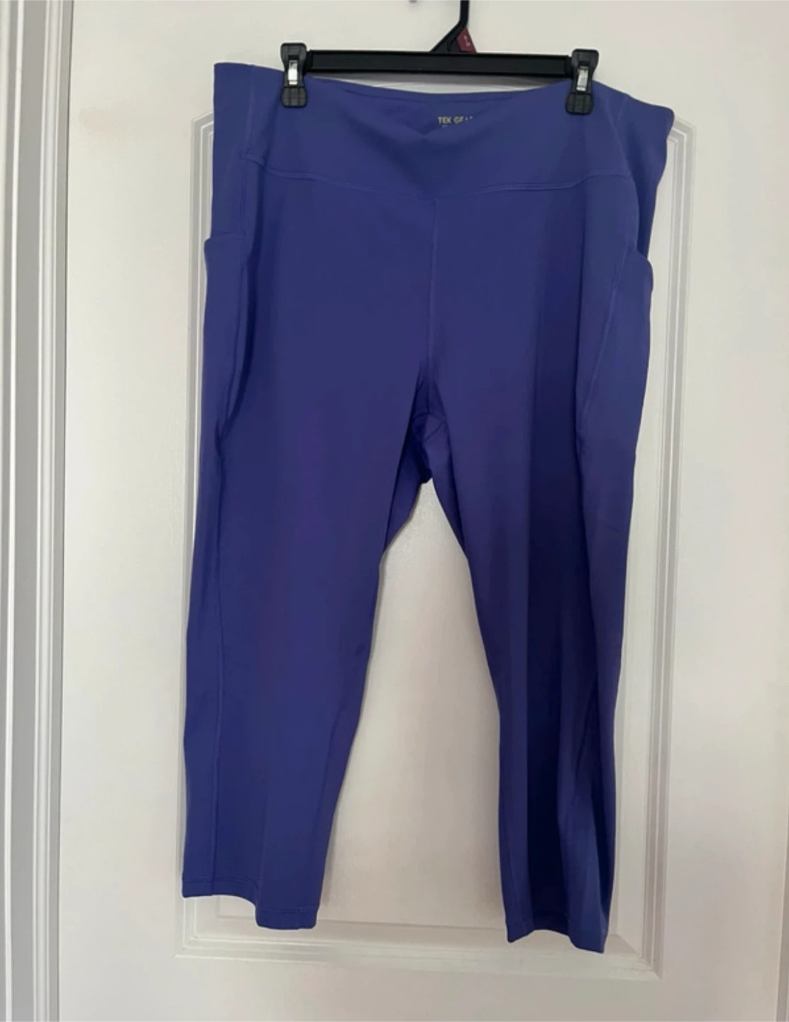 Tek Gear Women's Plus 2X High Rise Capri Leggings - photo 3