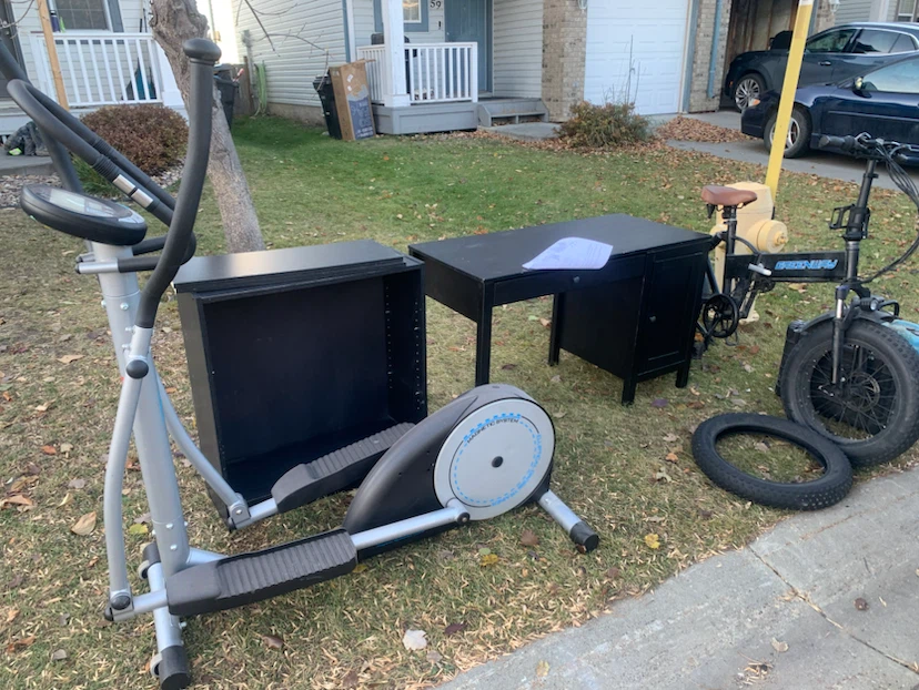 Elliptical, bookshelf, desk, electric bike, free - photo 4