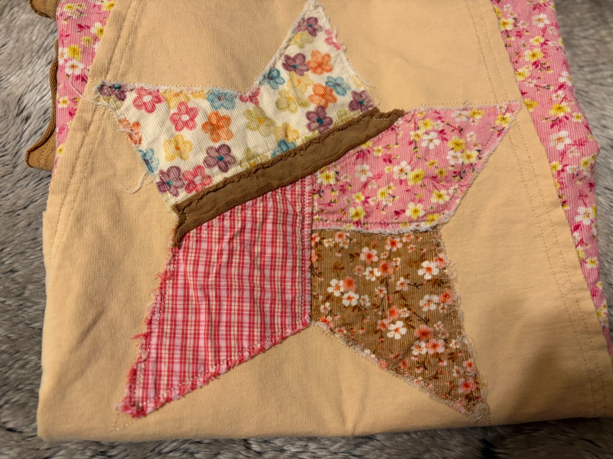Sage & Fig Patchwork Star Top - photo 5