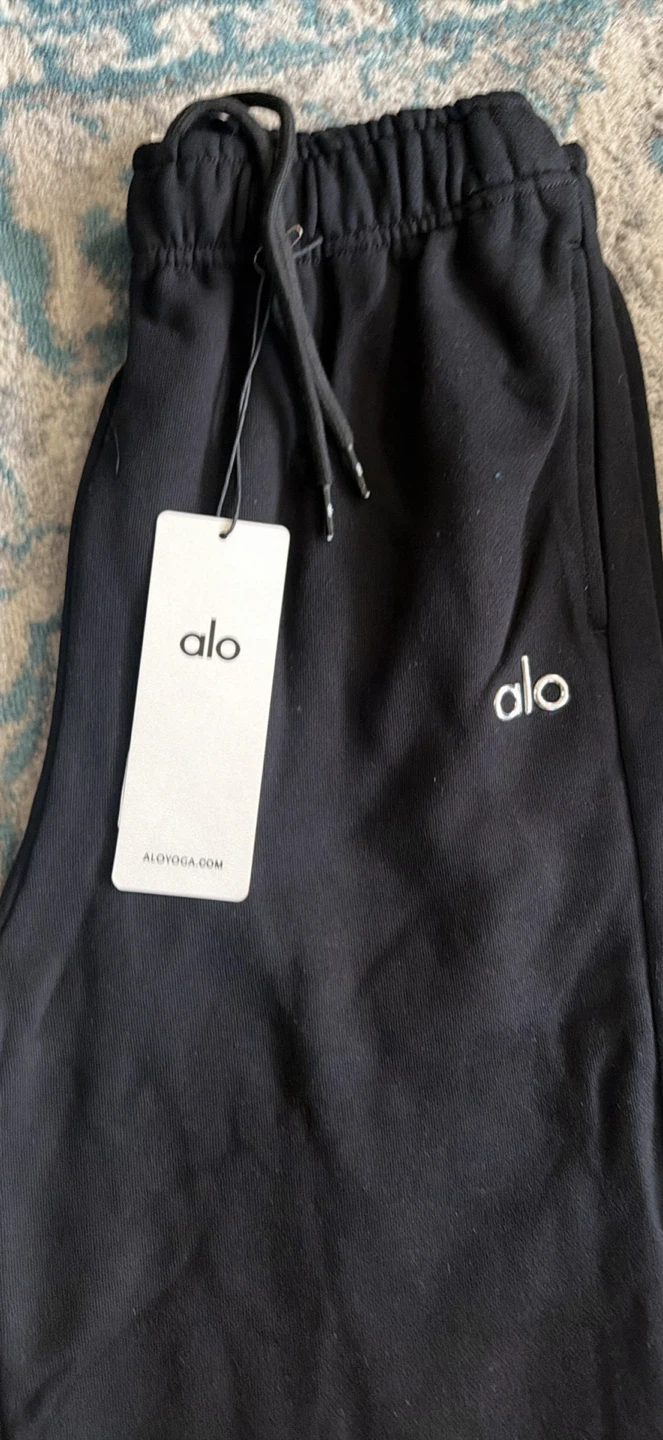 Alo Yoga Black Half-Zip and Pants Set - photo 4