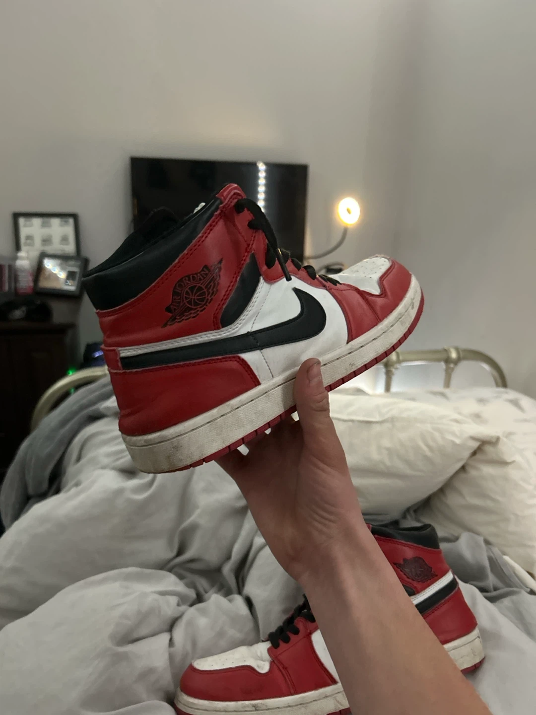 Nike Air Jordan 1 Retro High Chicago - photo 3