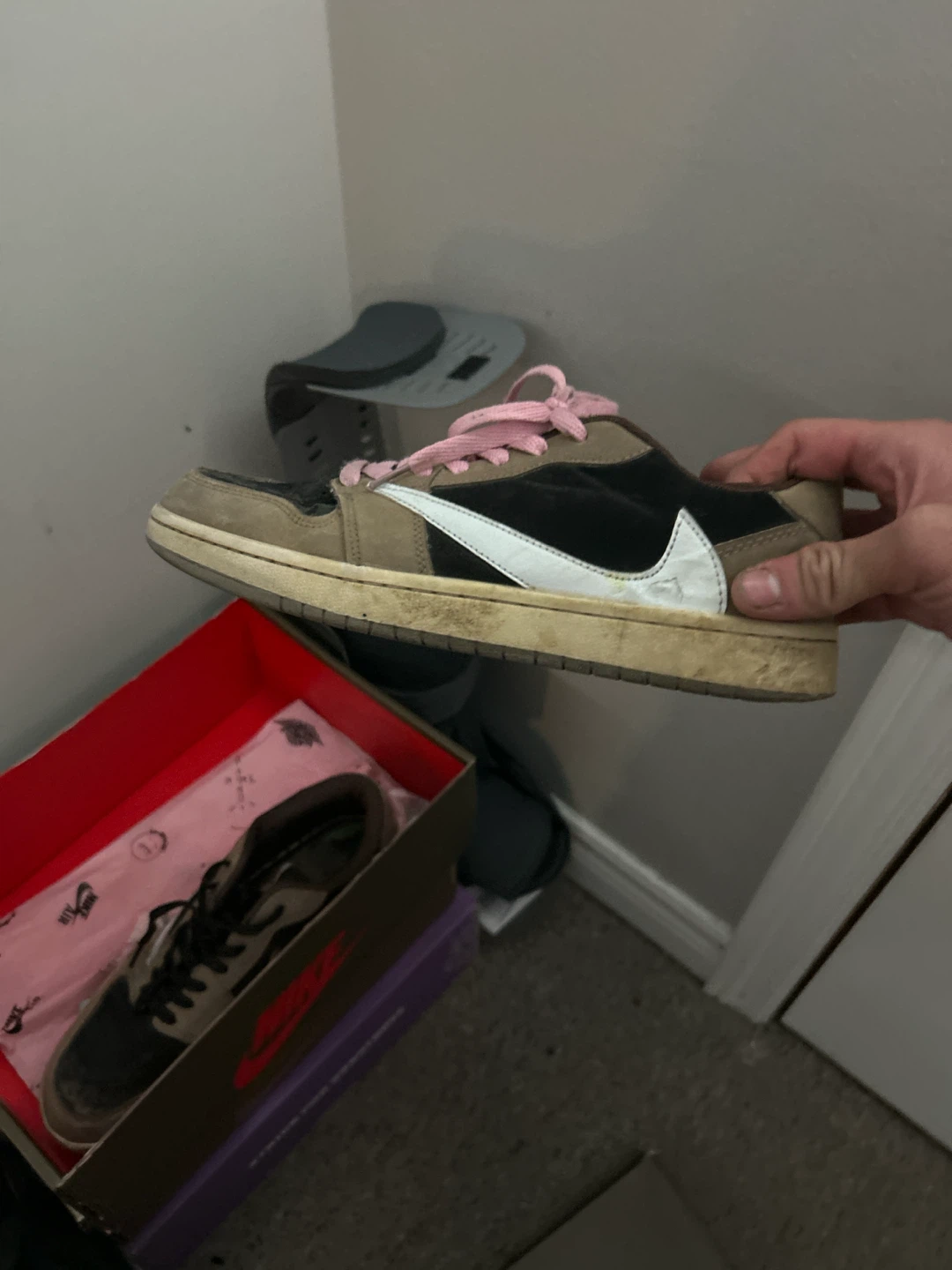 Travis Scott x Nike Air Jordan 1 Low Mocha - photo 3